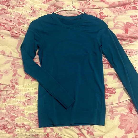 Lululemon Swiftly Tech Size 6 Dark Teal Blue - Picture 1 of 1